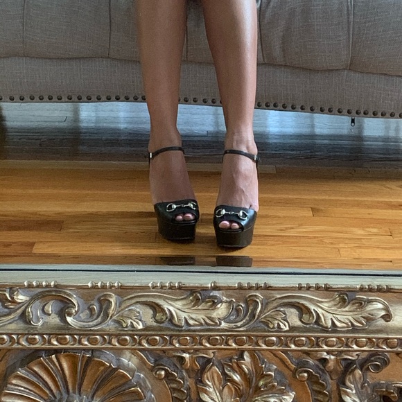 Gucci Shoes - Black Gucci Platform horsebit heels😍